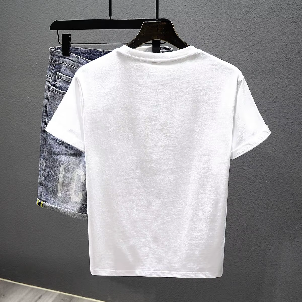 Rose brodé T-shirt à manches courtes hommes 2025 nouvel été décontracté col rond ample haut