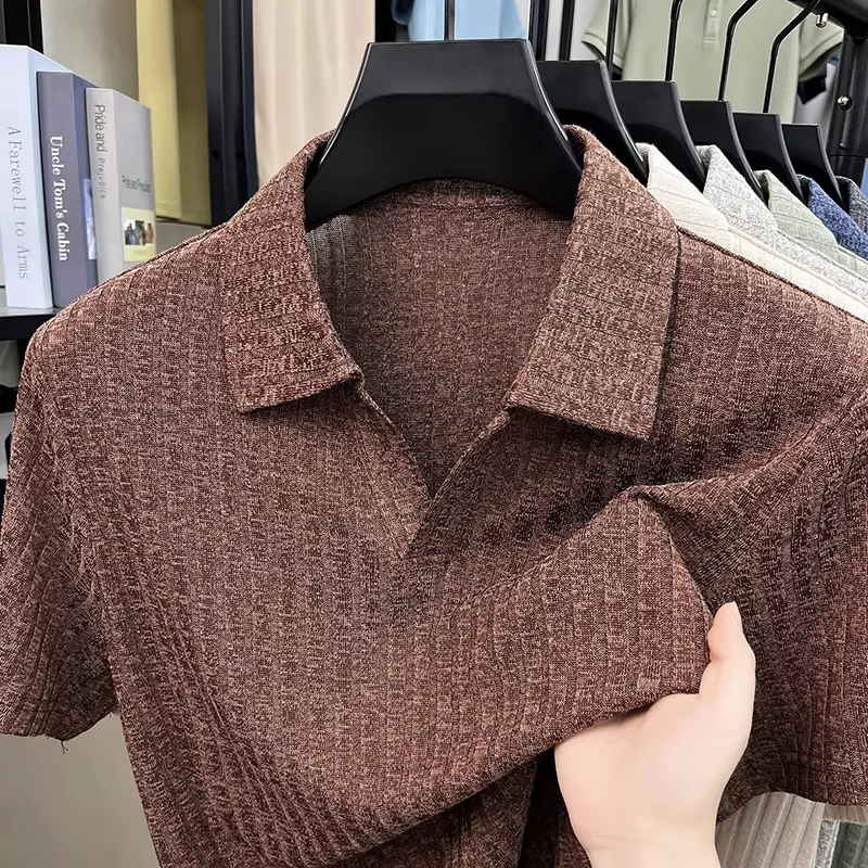 Polo en tricot à col en V pour homme
