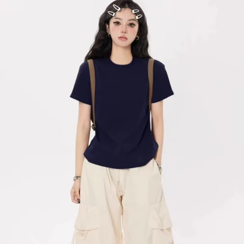 T-shirt à manches courtes pour femmes en été nouveau col rond bleu marine coupe ajustée mince à l'extérieur portant des hauts populaires à la mode