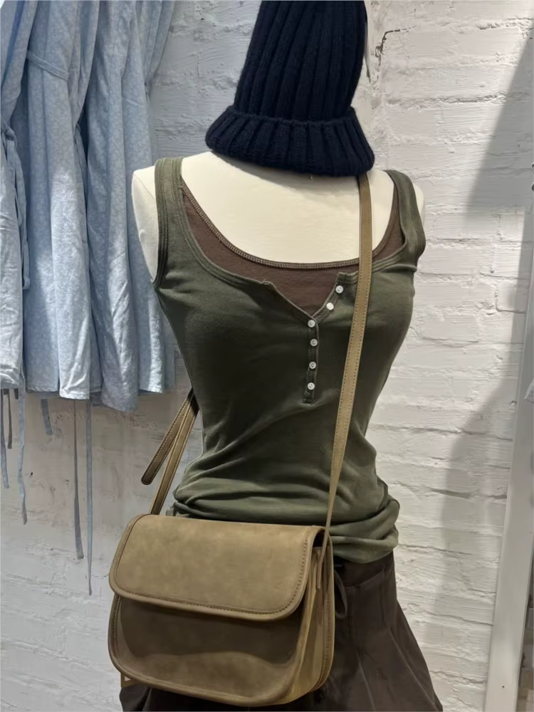 Débardeur Slim Vert Armée à Six Boutons pour Femme – Nouvelle Collection Été Y2K Streetwear