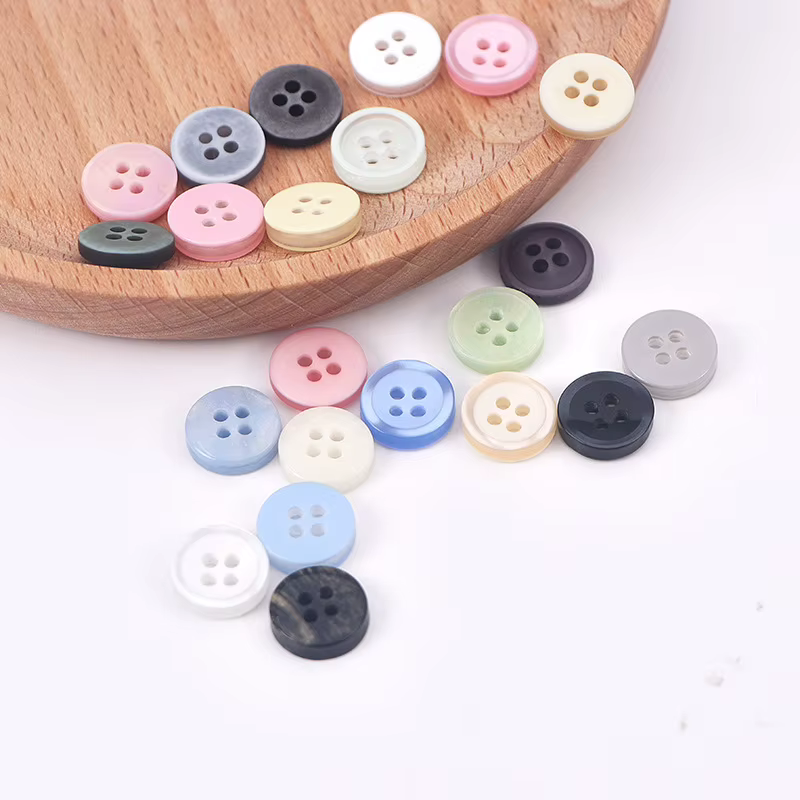 Boutons de chemise ronds à 4 trous de 11mm