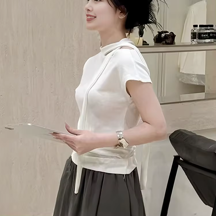 T-shirt blanc à manches courtes pour femmes