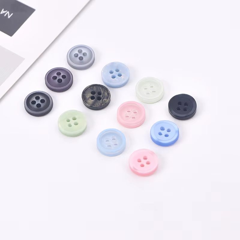 Boutons de chemise ronds à 4 trous de 11mm