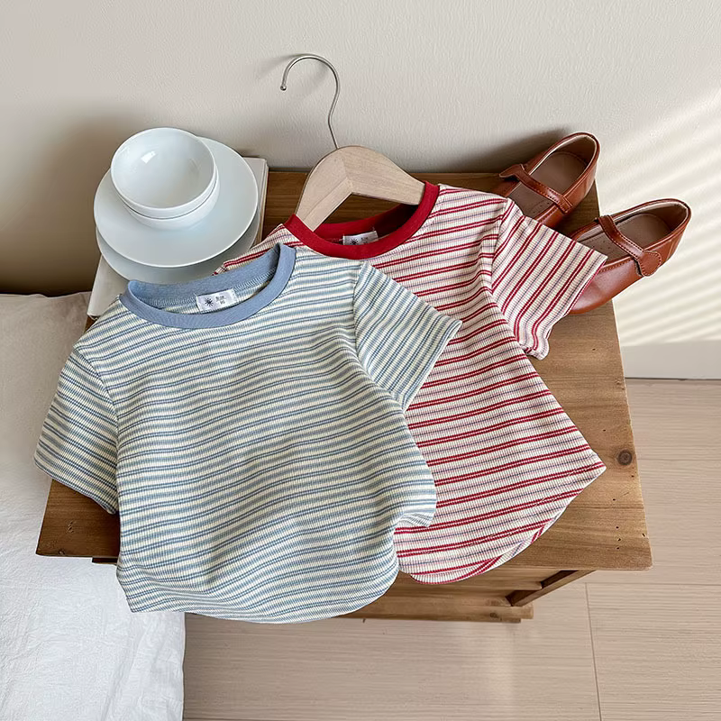 T-shirt rayé à manches courtes pour enfants