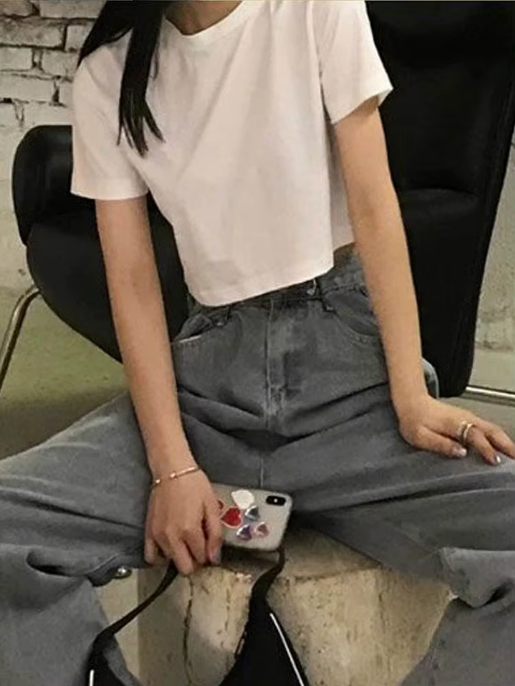 T-shirt femmes recadrée solide Sexy minimaliste offre spéciale mince décontracté mode Preppy Chic Tops basiques Style coréen Streetwear populaire