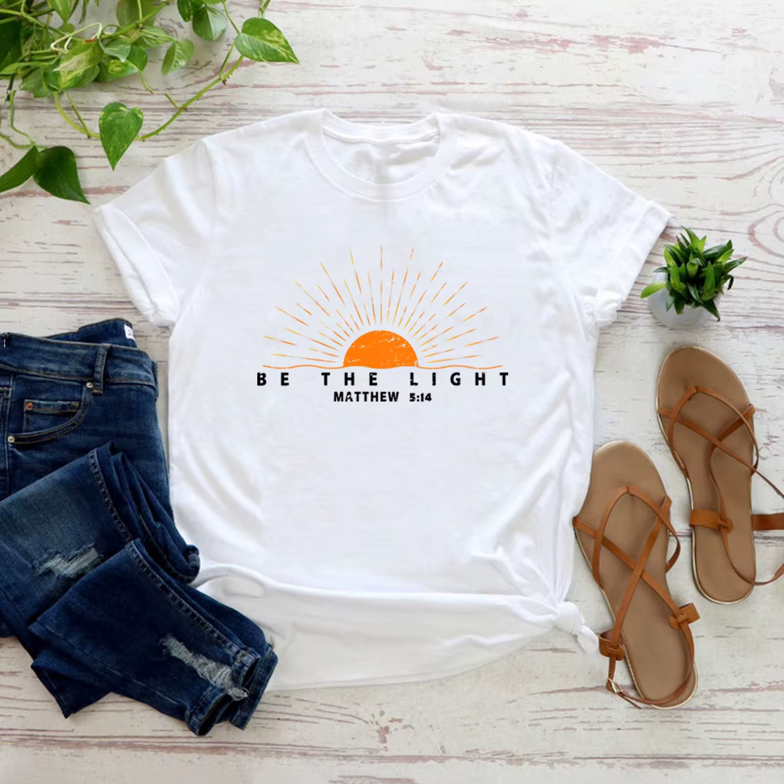 T-shirt Be The Light Matthew 5:14