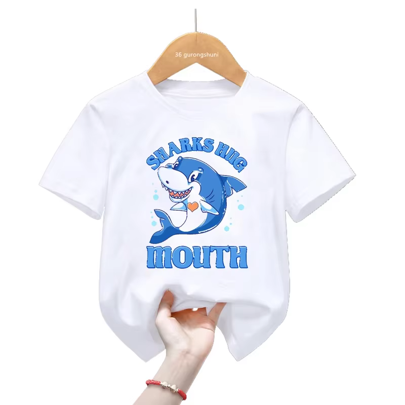 T-shirt imprimé graphique requin mignon pour filles et garçons