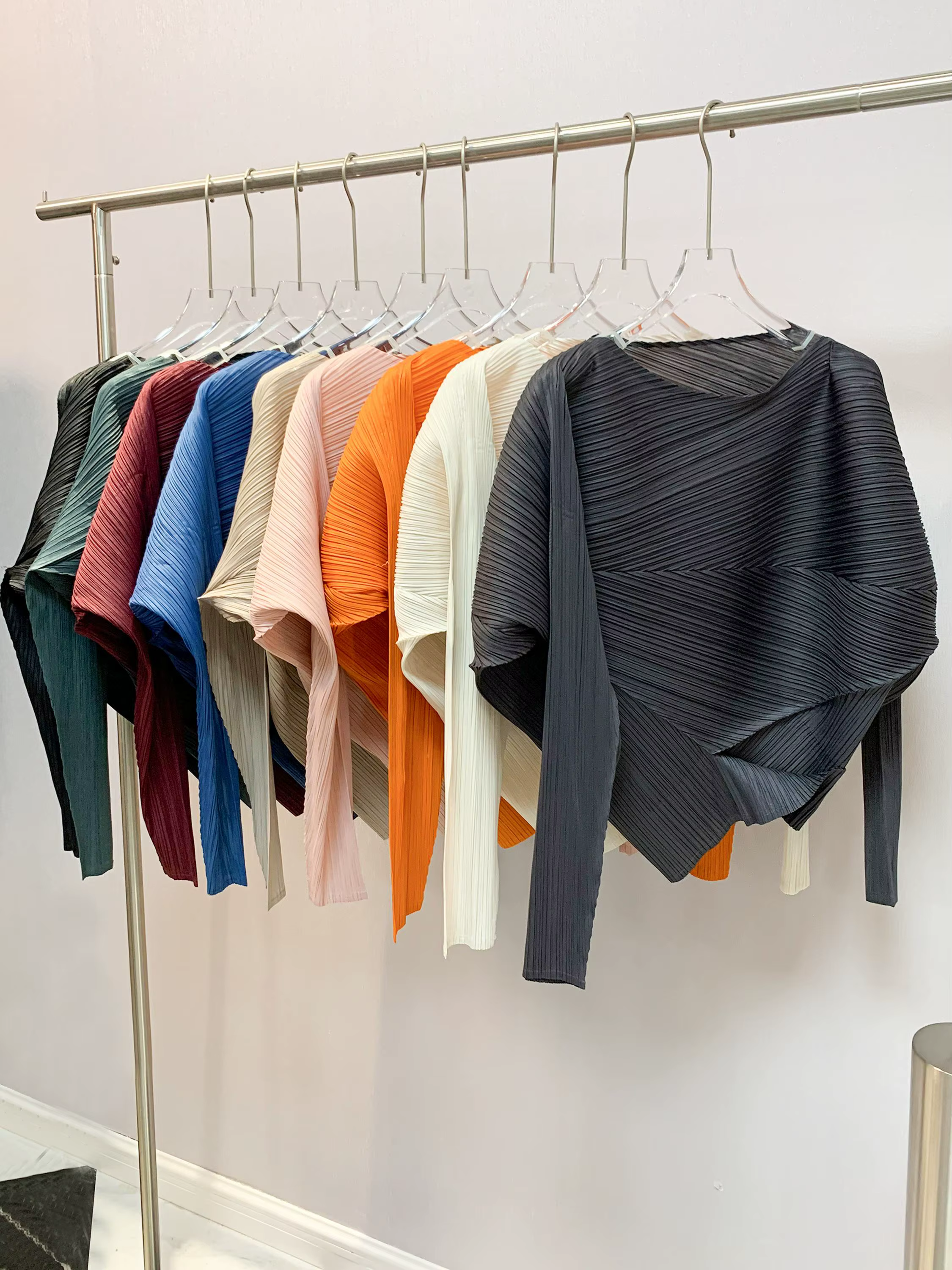 Miyake T-shirt de couleur unie 2025 printemps ouvert nouveau polyvalent mince forme hauts plissés chemise Design