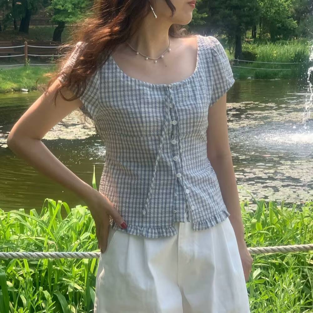 Chemise d'été chic coréenne avec bordure en dentelle