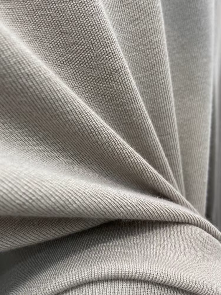 T-shirt blanc basique en pur coton de haute qualité pour femmes