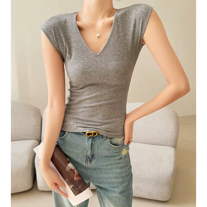 T-shirt pour femmes, col en v