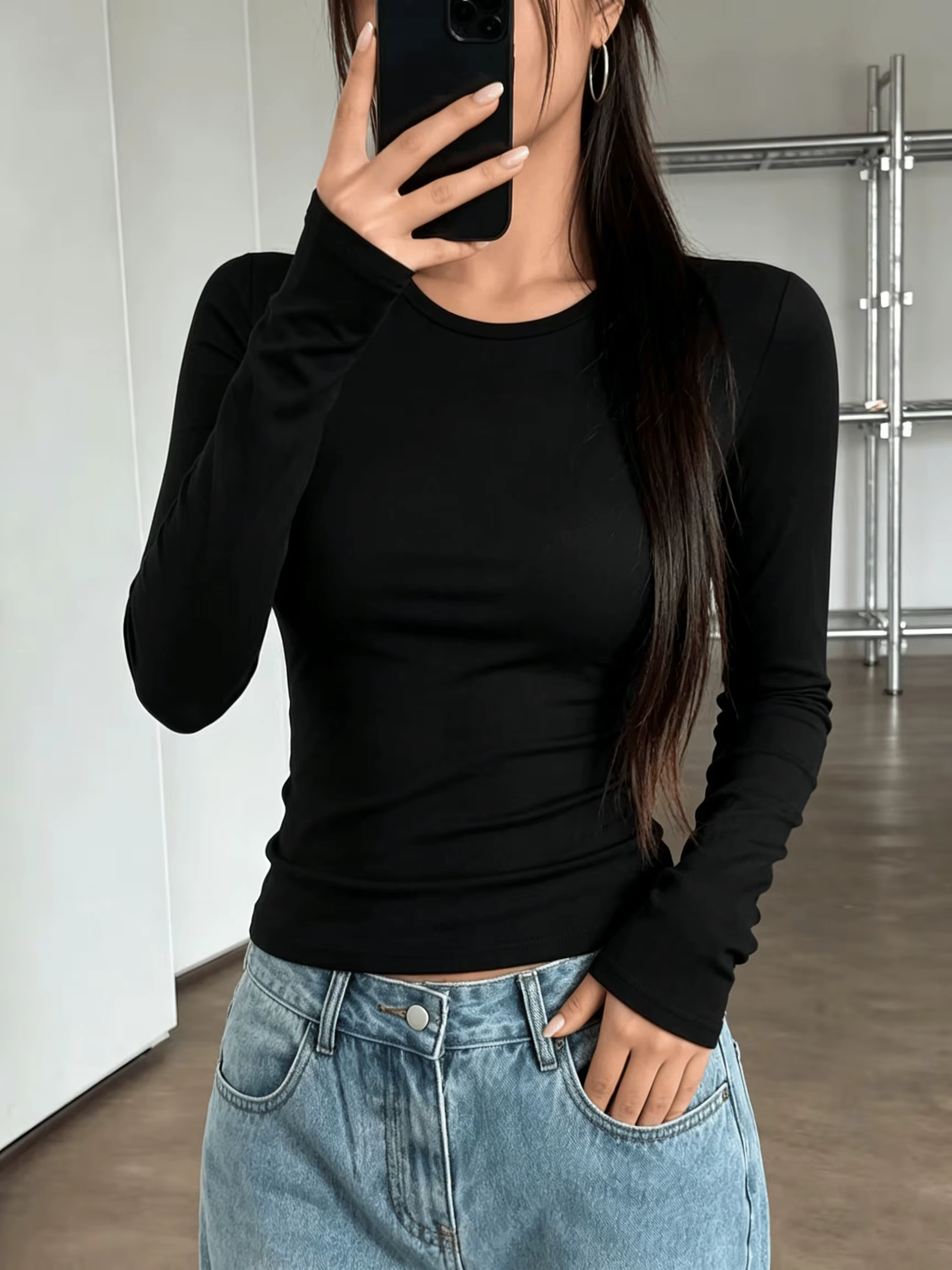 T-shirt à manches longues pour femmes, décontracté, confortable, col rond, couleur unie, taille cintrée, idéal pour le quotidien et les trajets d'automne.