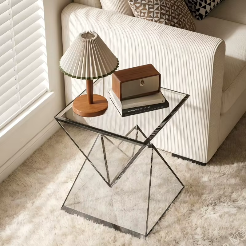 Table d'appoint carrée en acrylique transparente