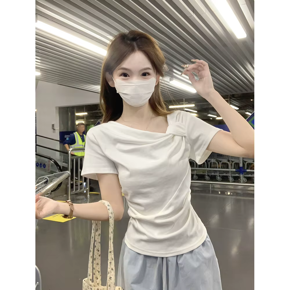 T-shirt blanc chic d'été pour femme