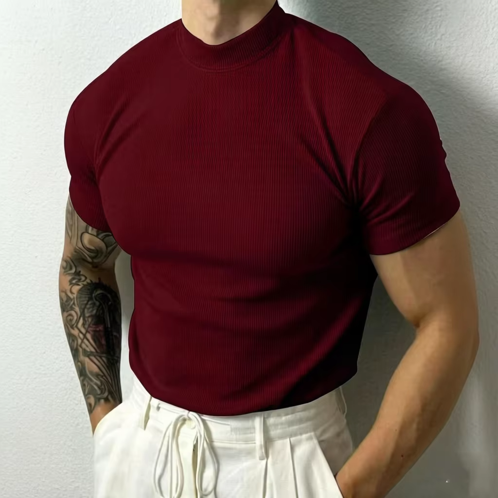 T-shirt à rayures à col haut pour hommes