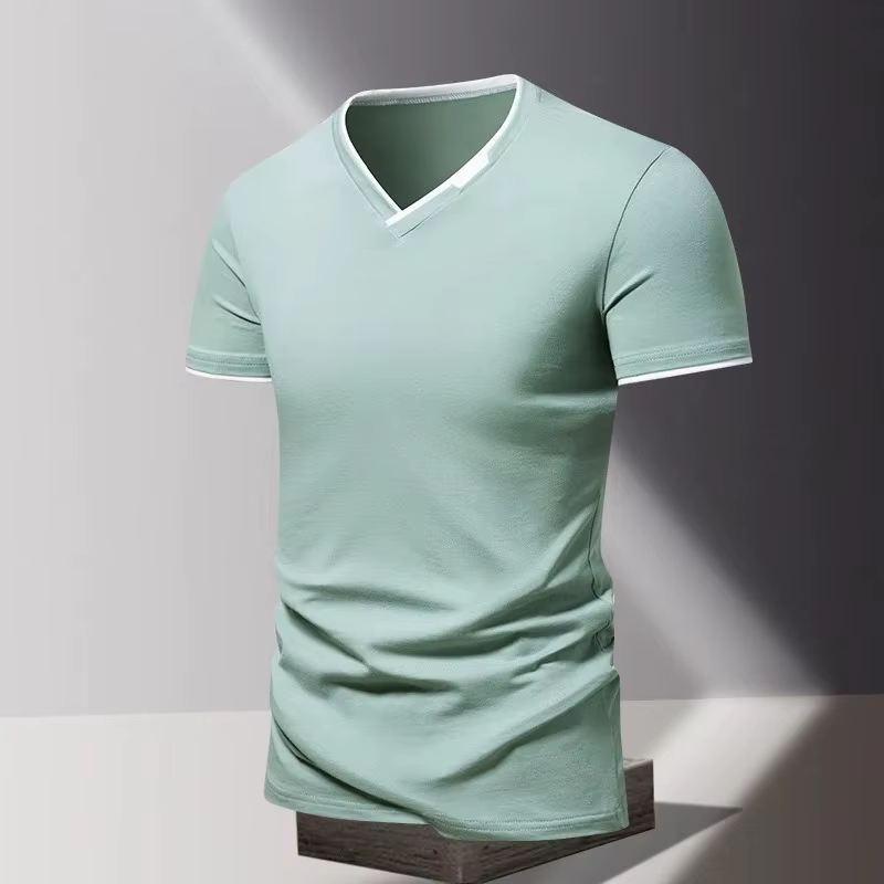 T-shirt à manches courtes et col en V pour homme
