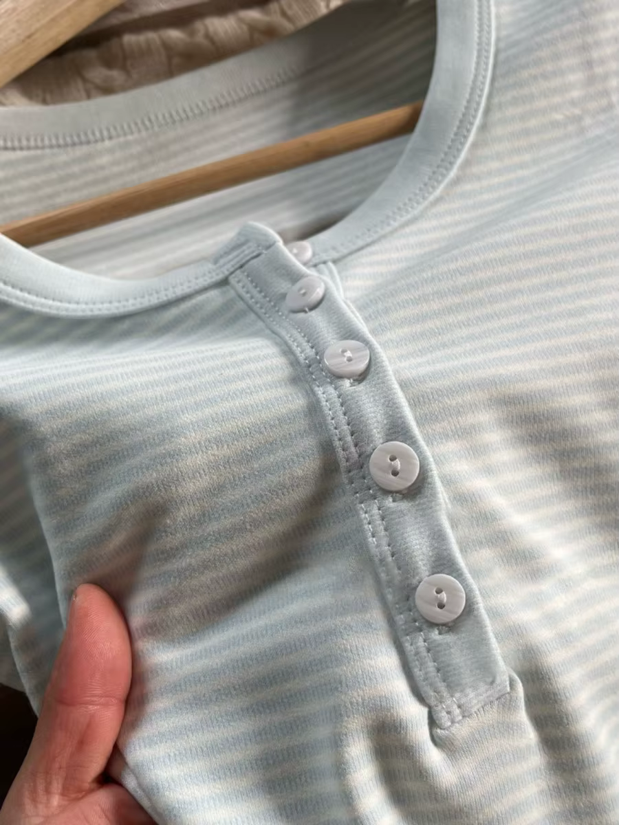 Bleu cinq boutons rayé à manches longues T-shirt femmes col rond coton mince t-shirts femme décontracté doux mignon