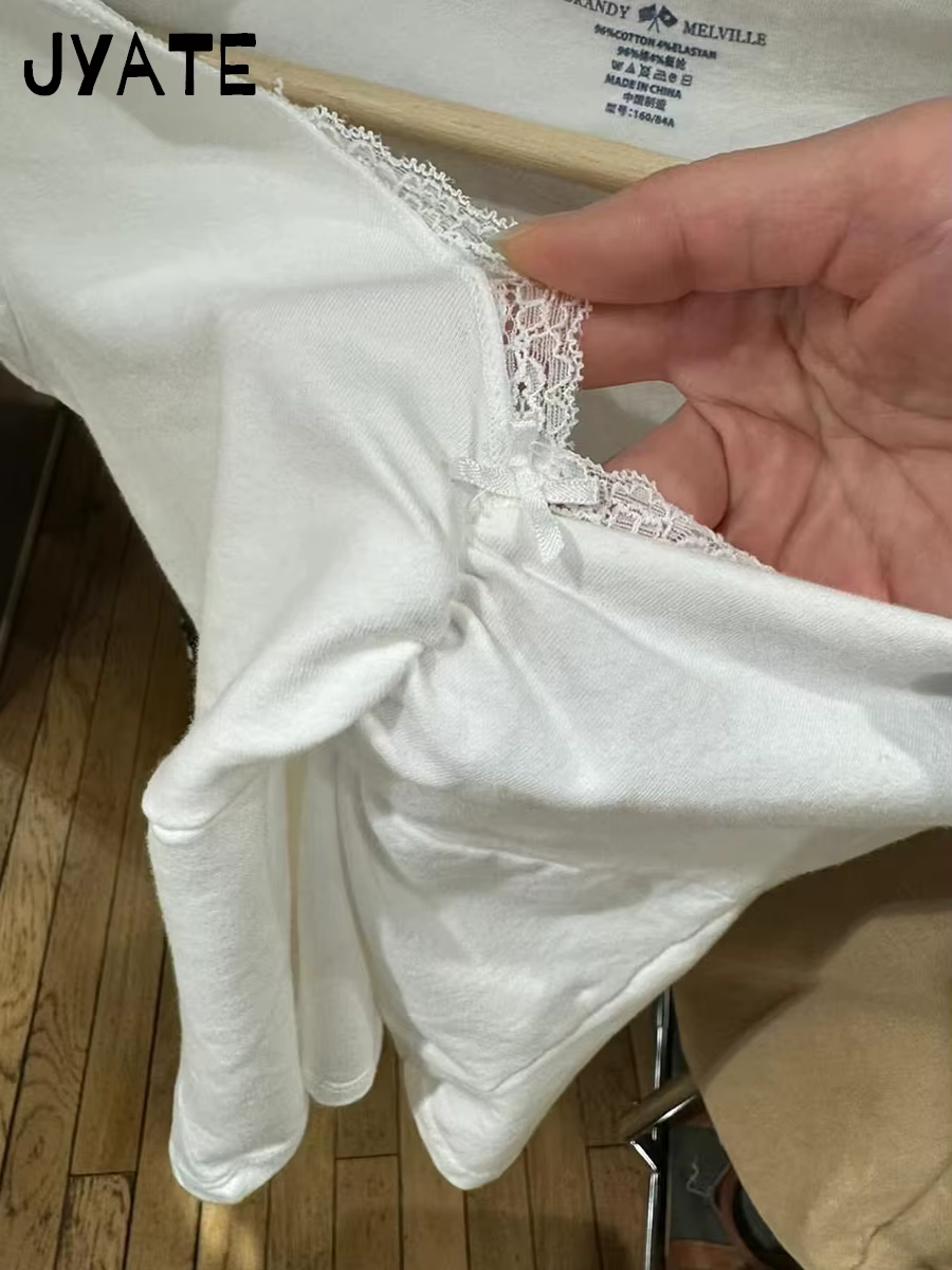 T-shirts courts blancs à nœud en dentelle pour femmes