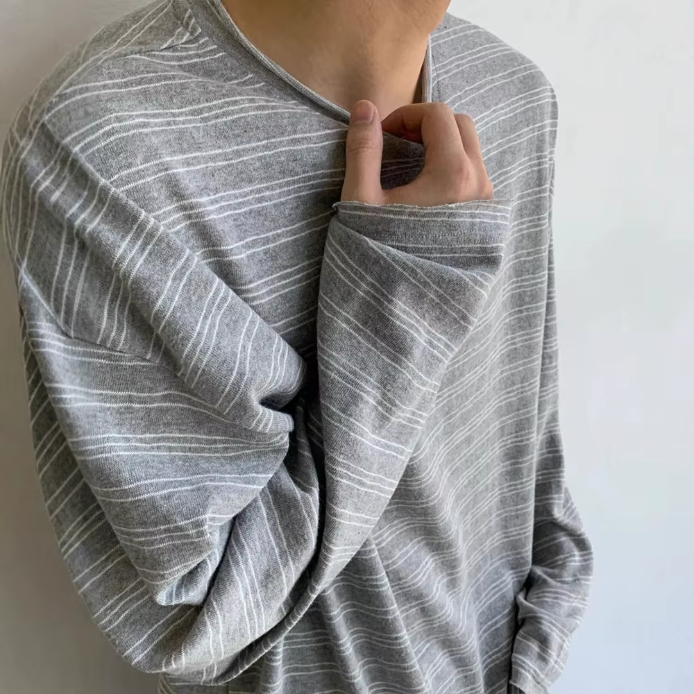 T-shirt à manches longues rayé et bouclé pour homme