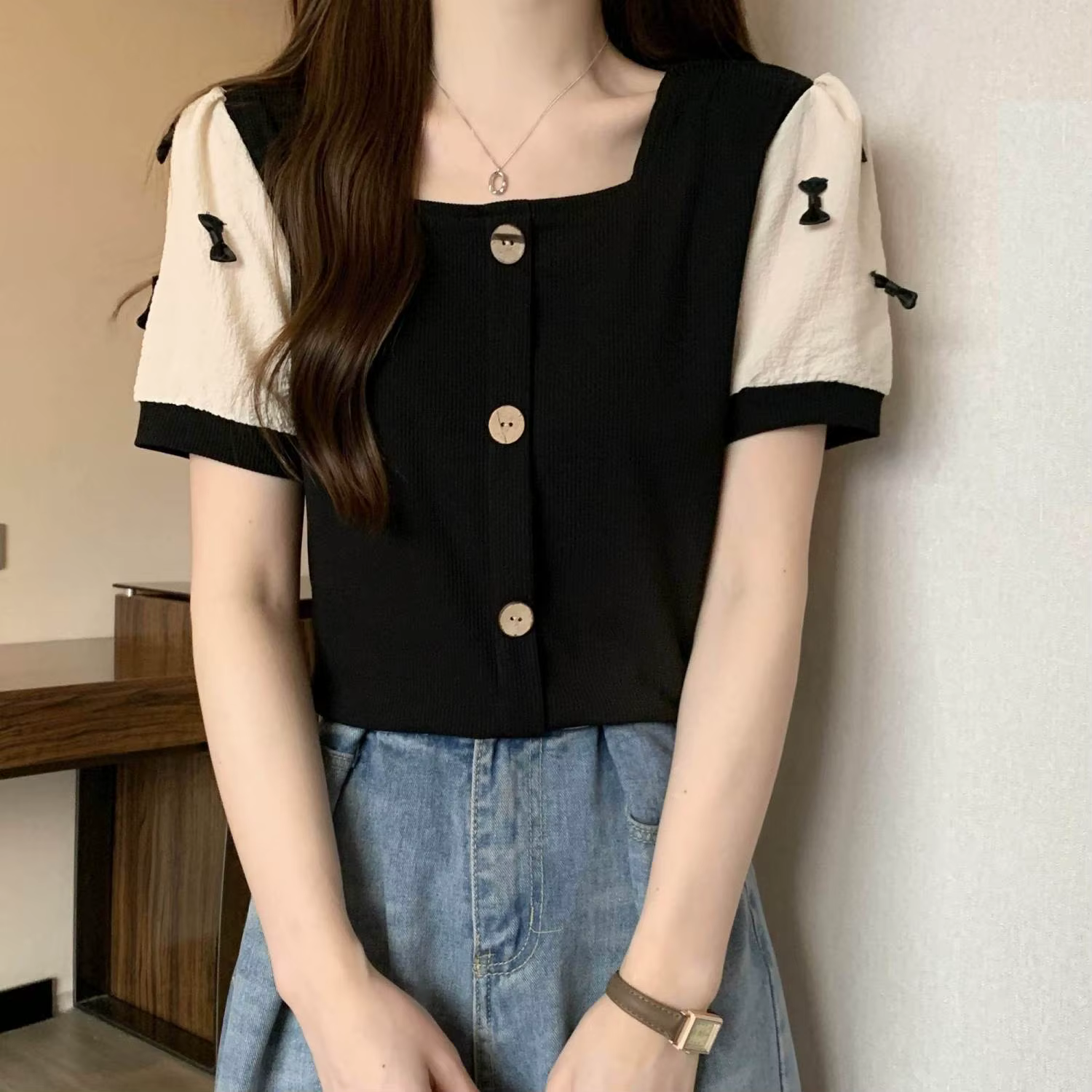 T-shirt à manches courtes avec nœud épissé pour femmes