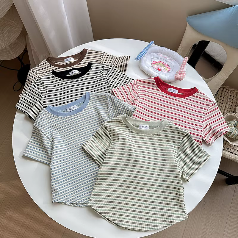 T-shirt rayé à manches courtes pour enfants