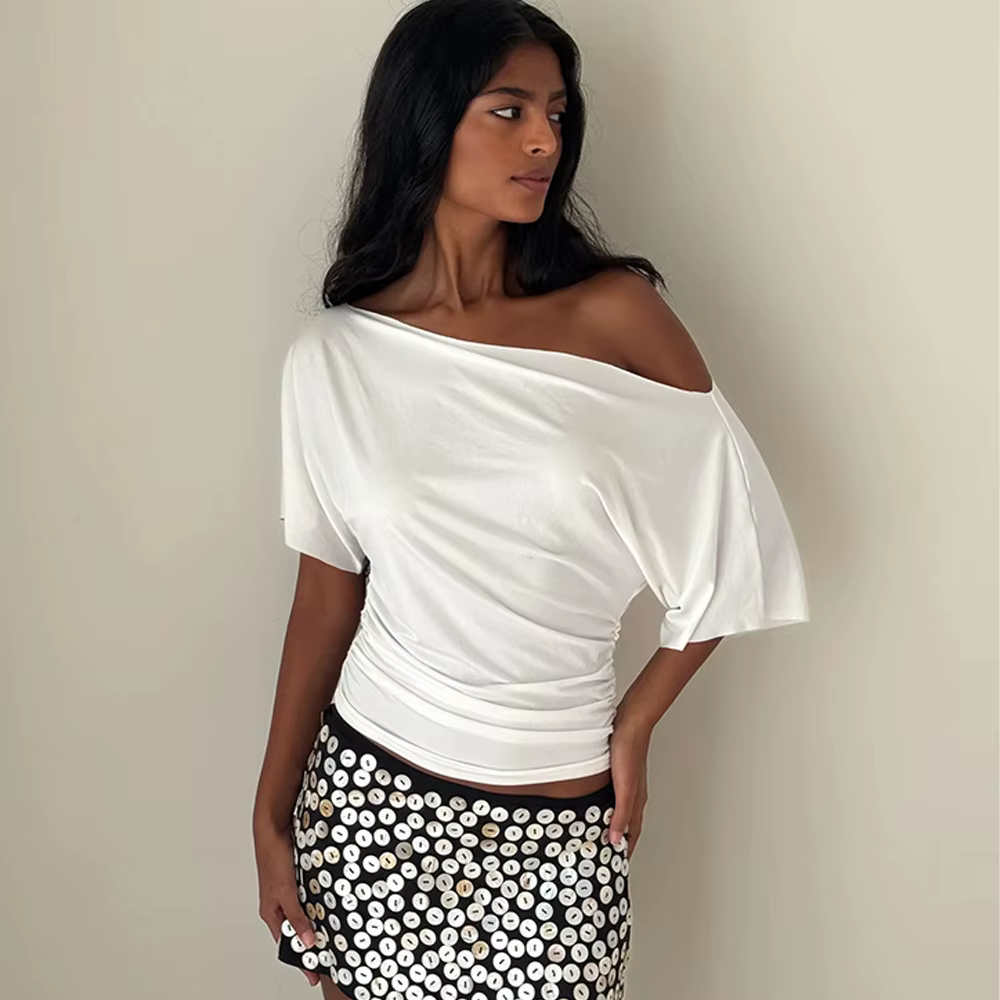 Haute qualité vente chaude en gros été nouveau T-shirt femme Sexy épicé fille plissée simple épaule col incliné haut ajusté