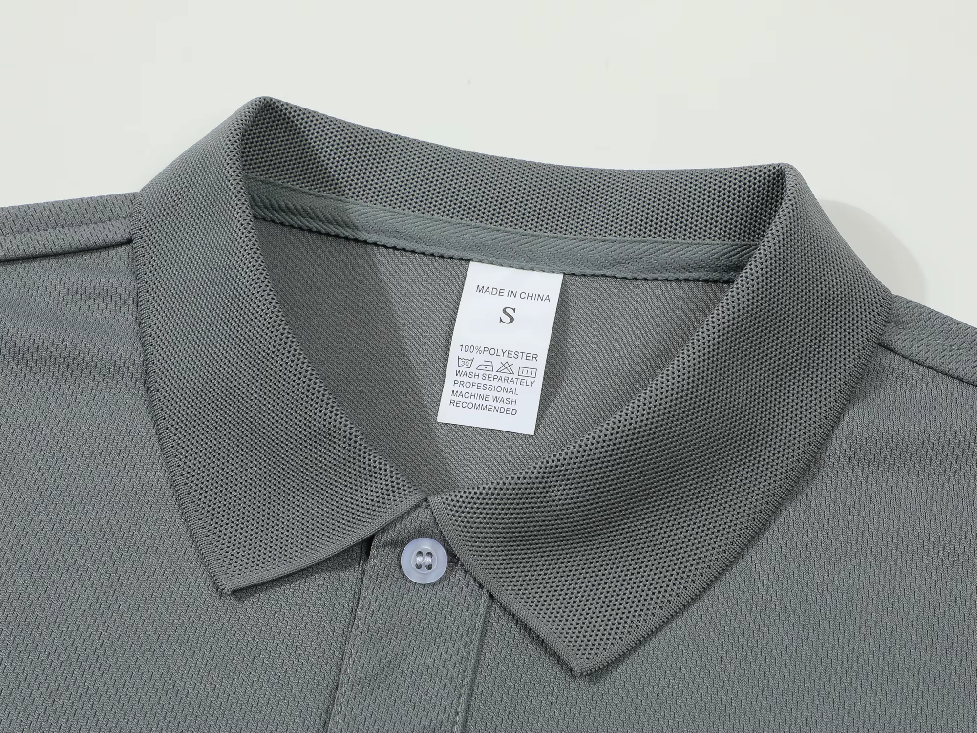 T-shirt à manches courtes et col pour homme