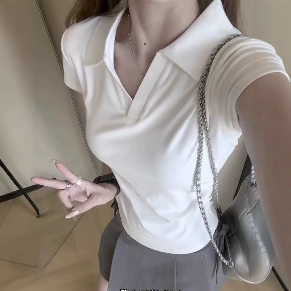 T-Shirt Polo court épicé pour femmes