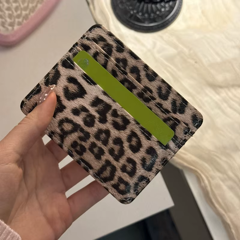 Porte-cartes imprimé léopard pour femmes