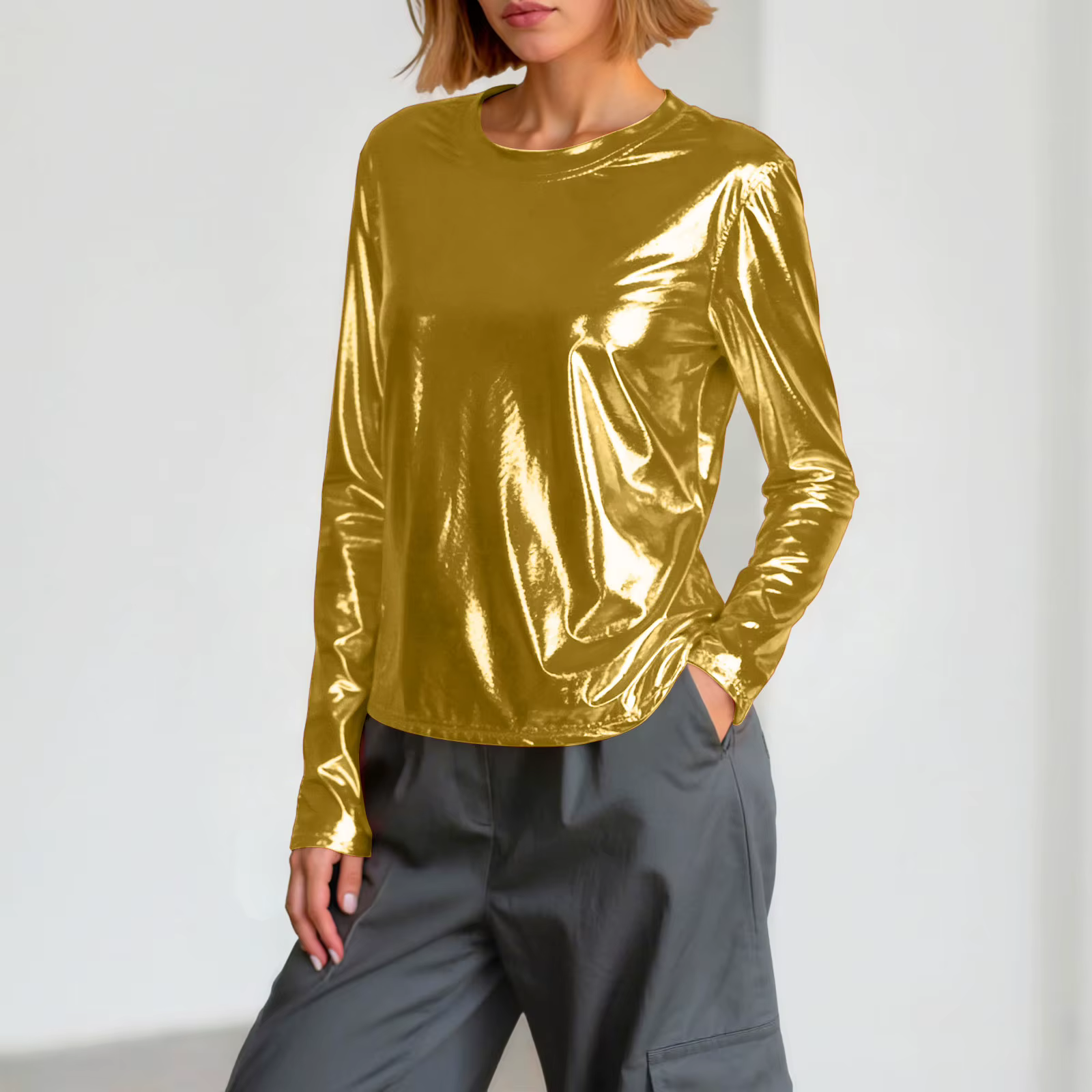 T-shirt Crop Top Brillant et Tendance pour Femme – Col Rond