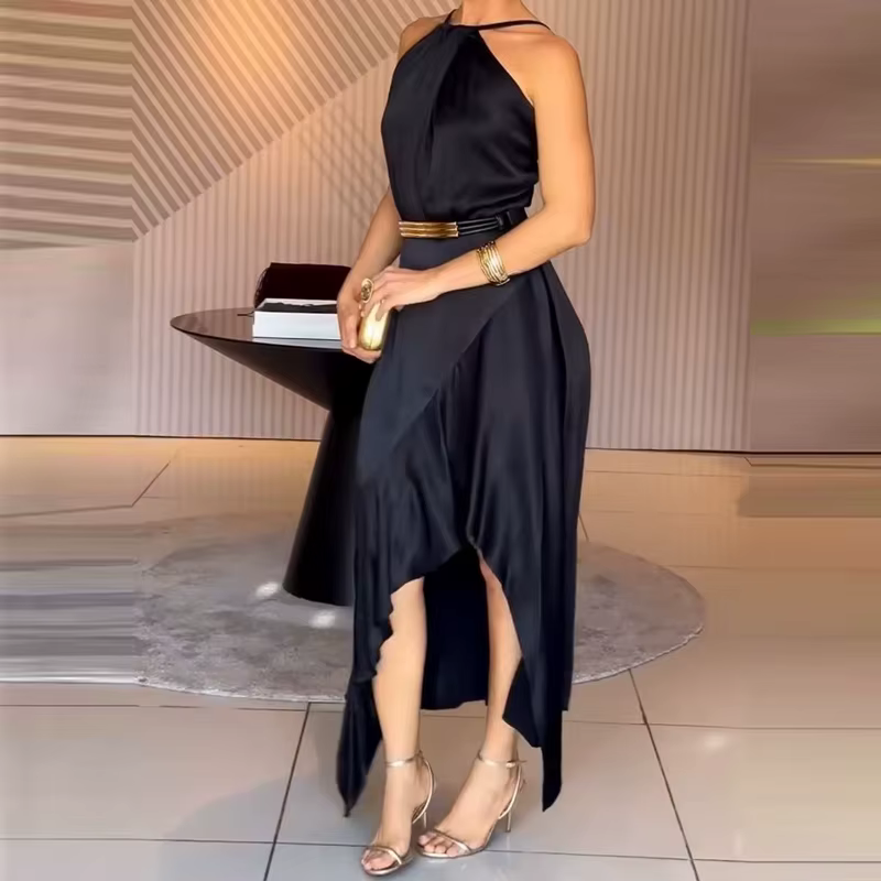Robe élégante sans manches à épaules dénudées