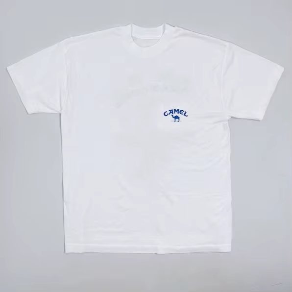 T-shirt vintage des années 1990 Camel Cigarettes « A Pack of Camels » à manches courtes, chemise Camel Joe des années 90, RJ Reynolds Tobacco, tee-shirt des années 1990