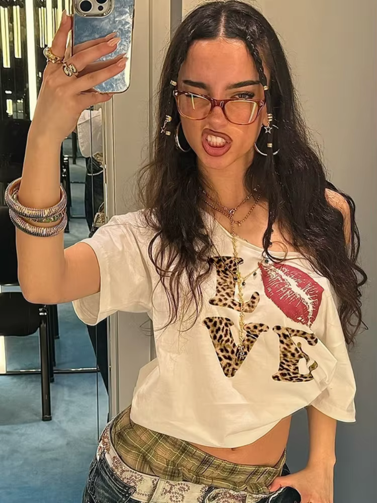 T-shirt surdimensionné à col incliné pour femmes