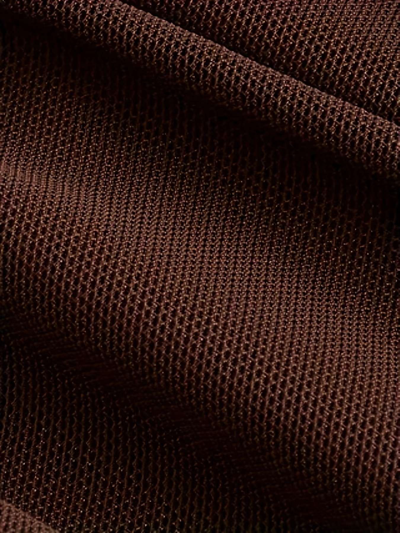 Un haut licou marron, élégant et noble