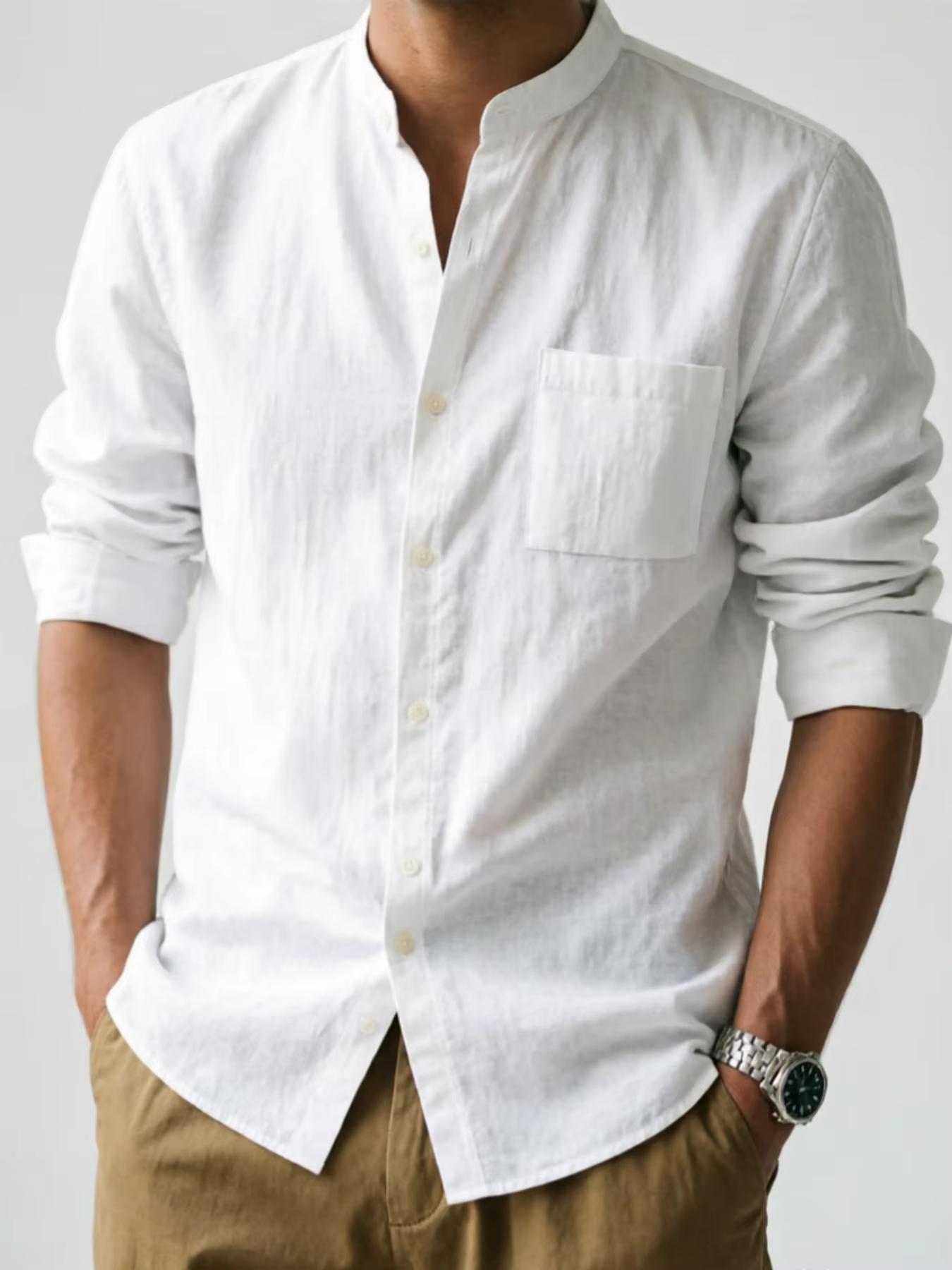 Chemise boutonnée en lin blanc minimaliste pour homme