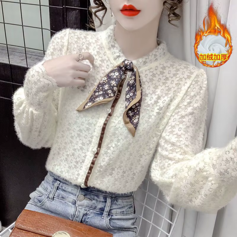 Chemise en velours pour femmes, automne hiver, écharpe à manches longues, collier, chemise en dentelle imprimée, haut à manches bouffantes intérieures en maille à la mode