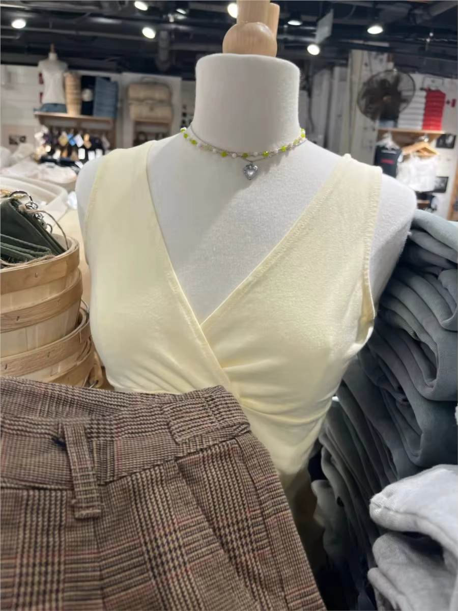 Jaune mince col en v débardeur femmes été décontracté Simple coton sans manches gilet propre fille Preppy Style doux basique Camis OOTD nouveau
