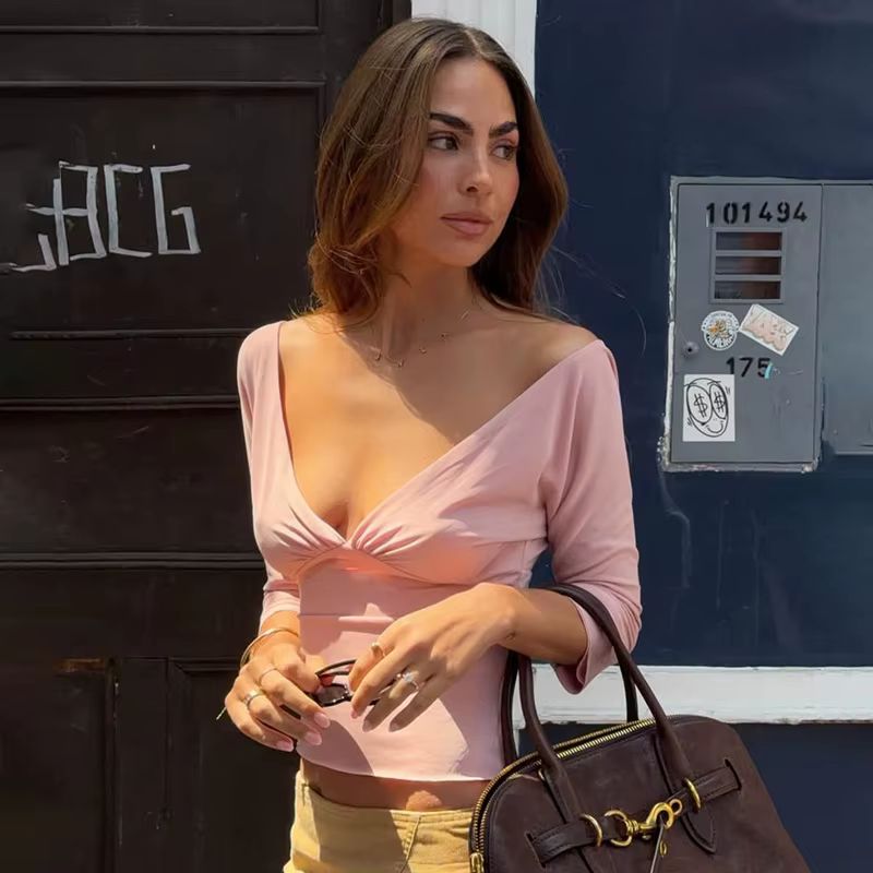 T-shirts sexy à col en V pour femmes