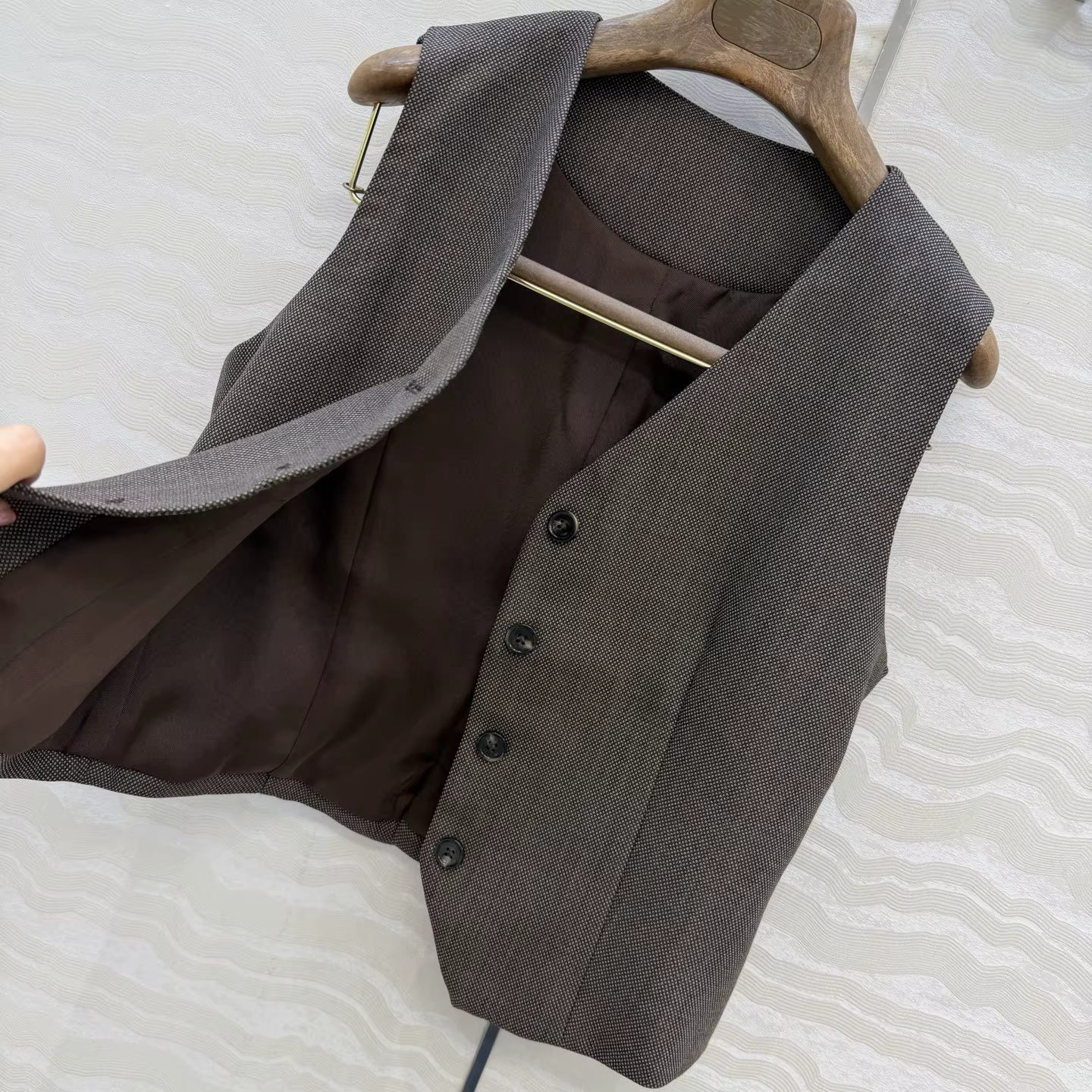 Gilet marron à col en V et simple boutonnage pour femme