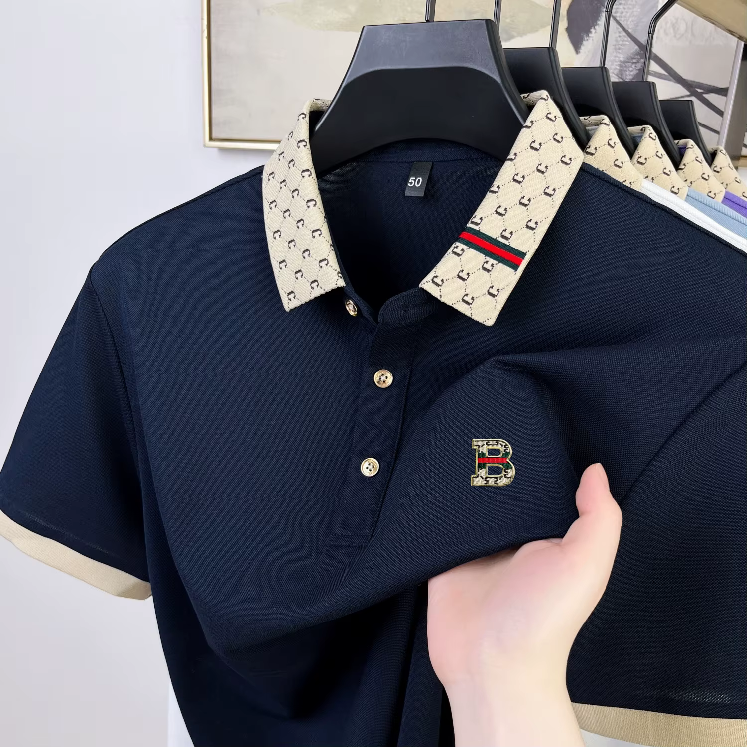 Polo en soie de mûrier confortable et respirant, nouvelle collection été 2026, chemise courte pour homme avec lettres en relief, marque exquise