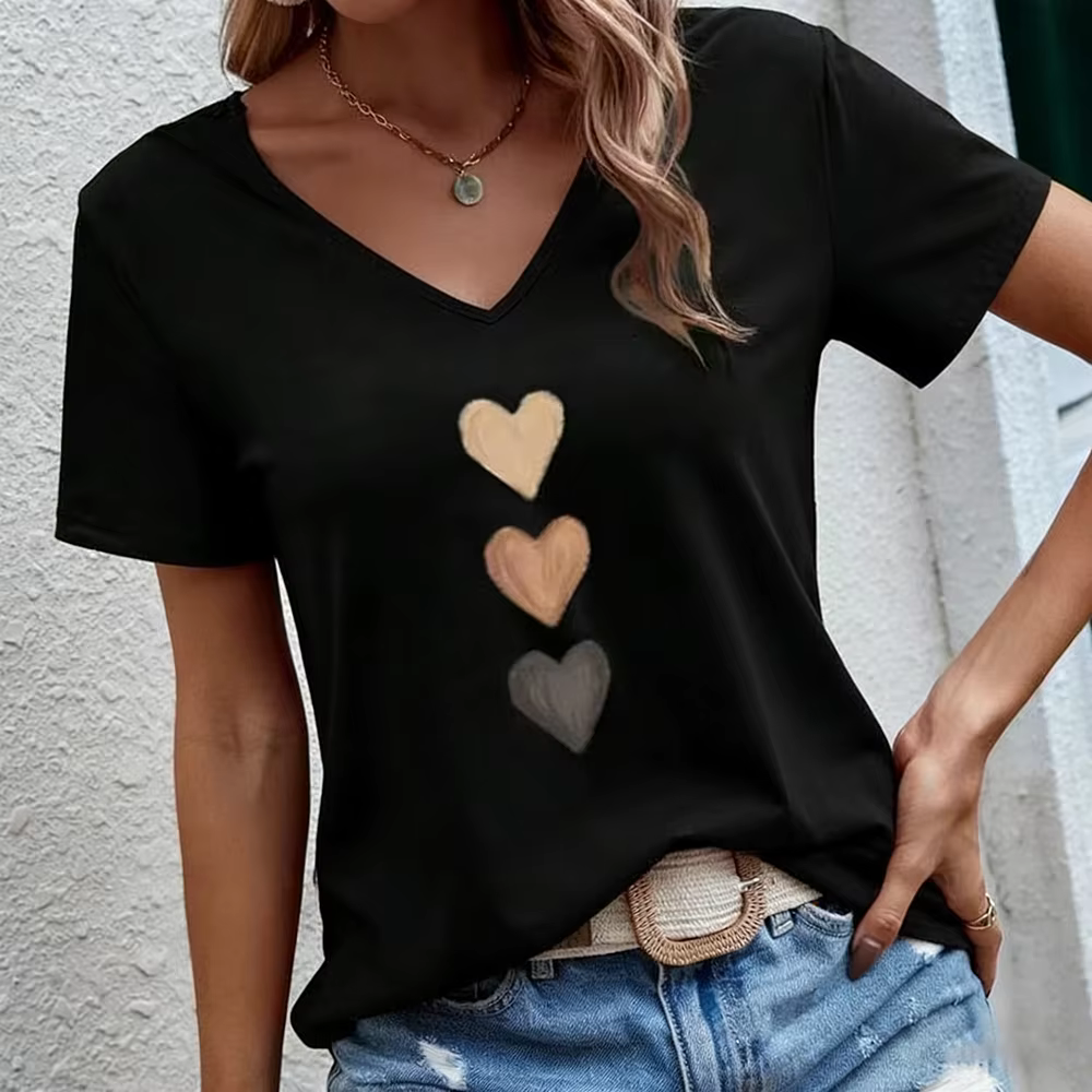T-shirt pour femme col en V à manches courtes, imprimé cœur dégradé, coupe ample, doux, décontracté, mignon, respirant, idéal pour le printemps, l'été et les soirées