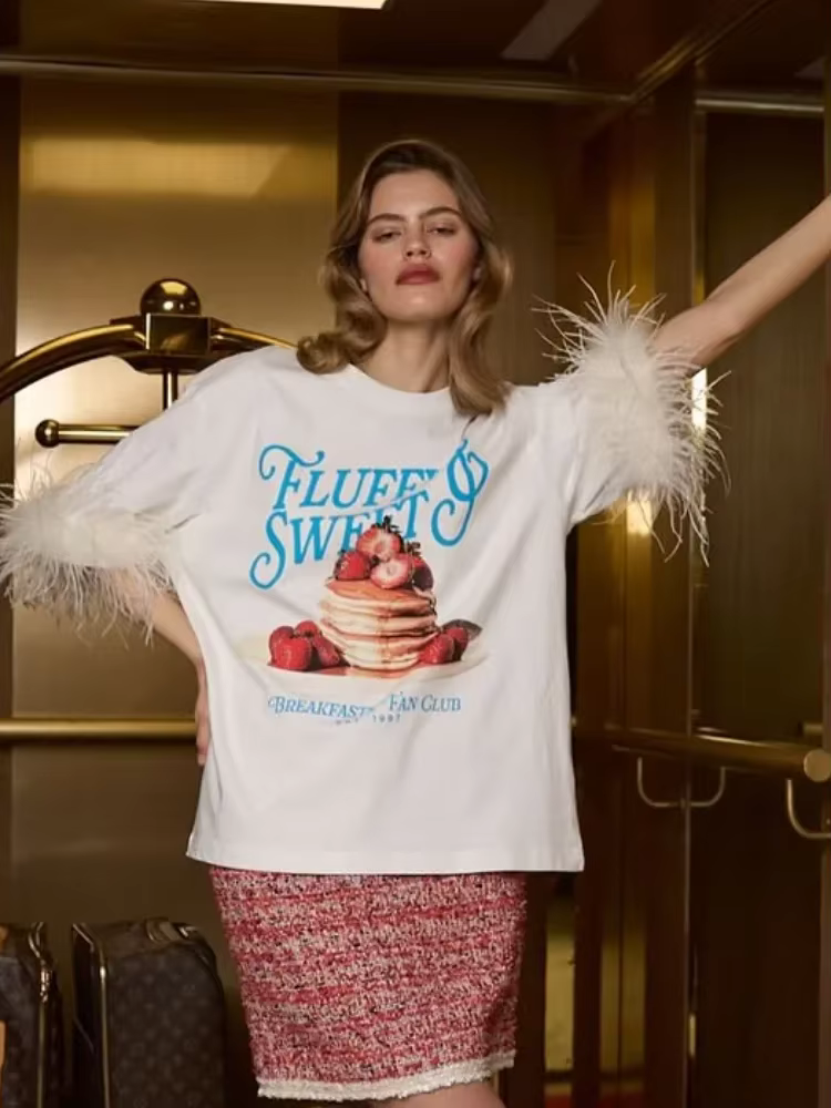 Chic plume Patchwork imprimé T-shirts femmes décontracté col rond demi manches chemise surdimensionnée 2026 nouvelle dame été hauts de rue
