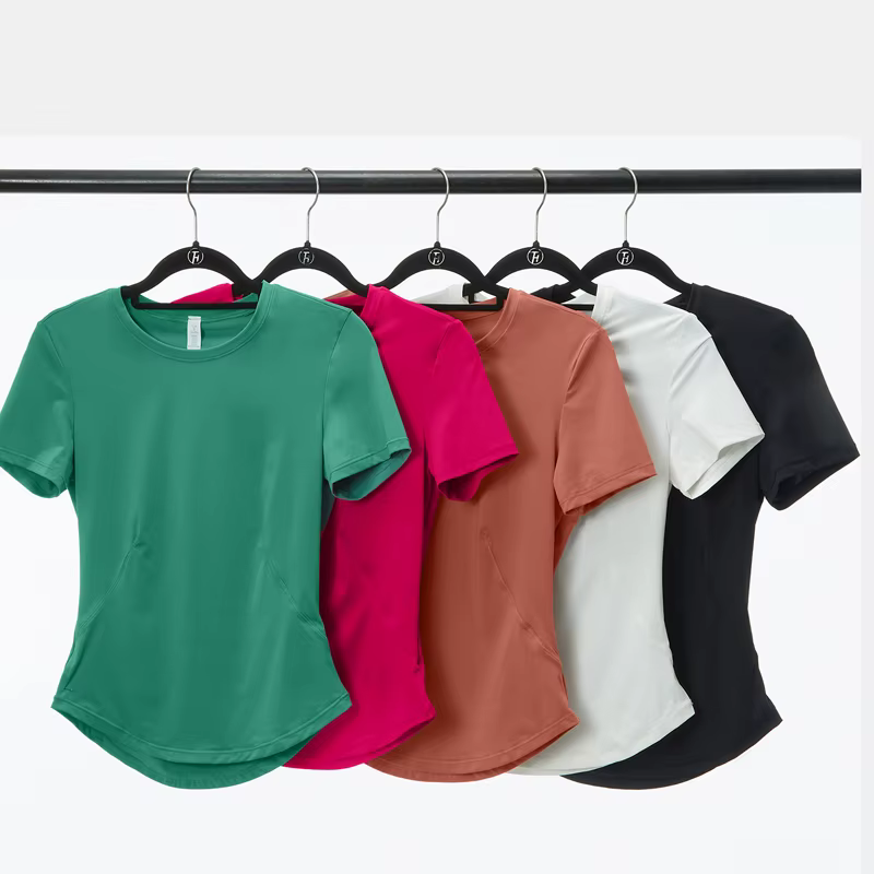 T-shirt de yoga à manches courtes pour femme