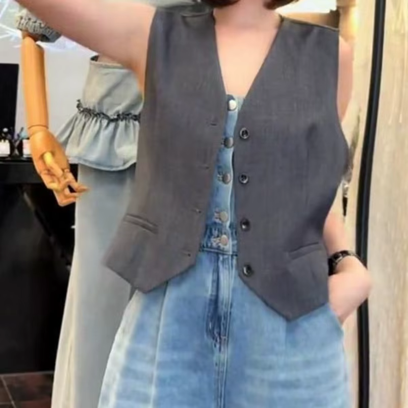 Gilet sans manches gris simple et tendance pour femme