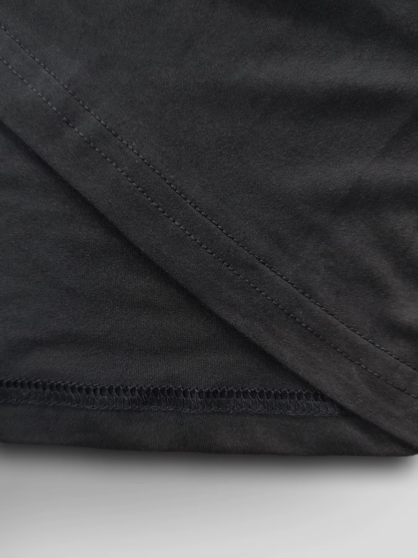 T-shirt noir pour homme avec motif rétro des années 90