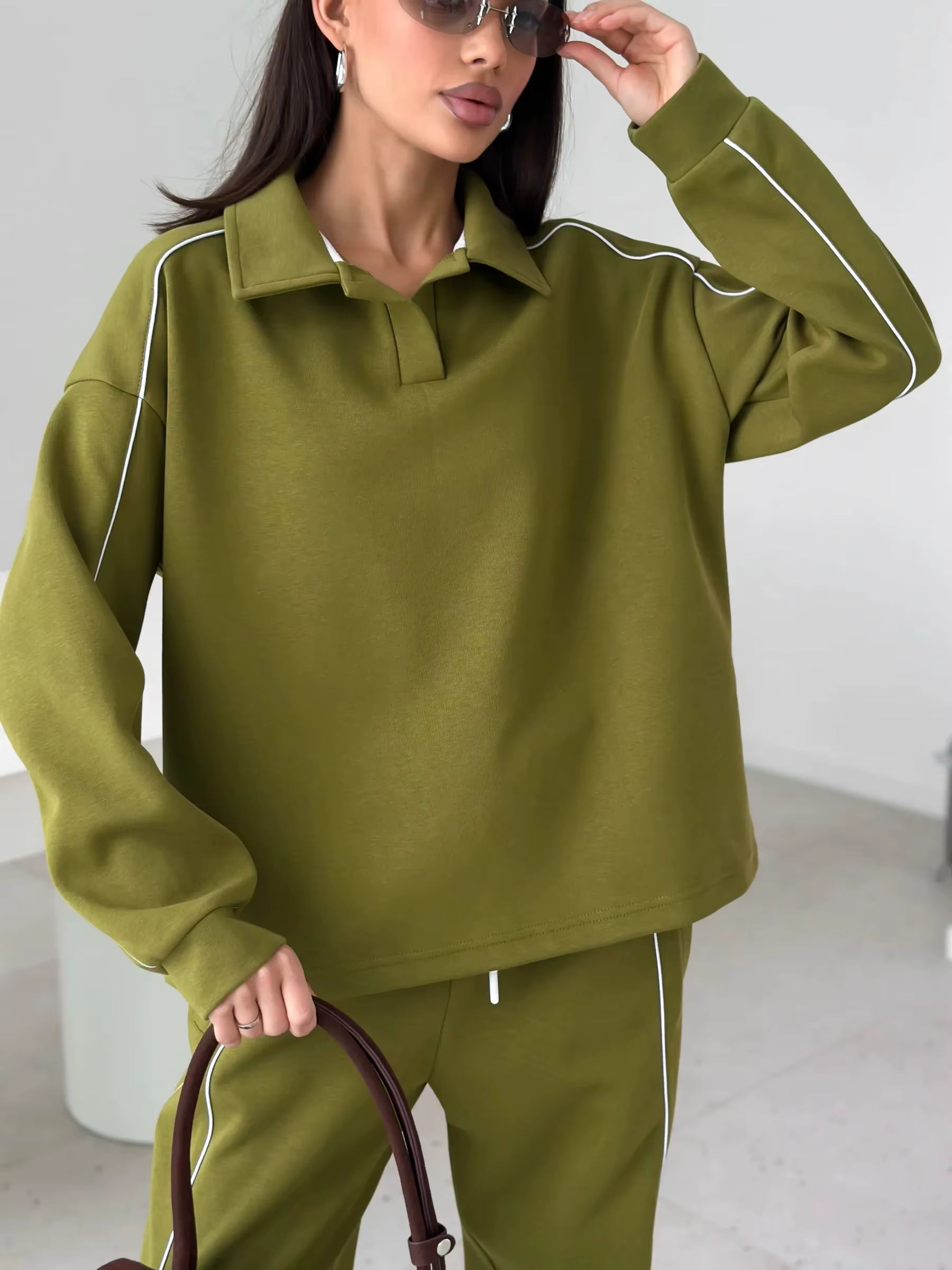 Ensemble de survêtement 2 pièces pour femme automne 2026 : haut polo à manches longues et pantalon large avec bande latérale – Tenue décontractée et sportive